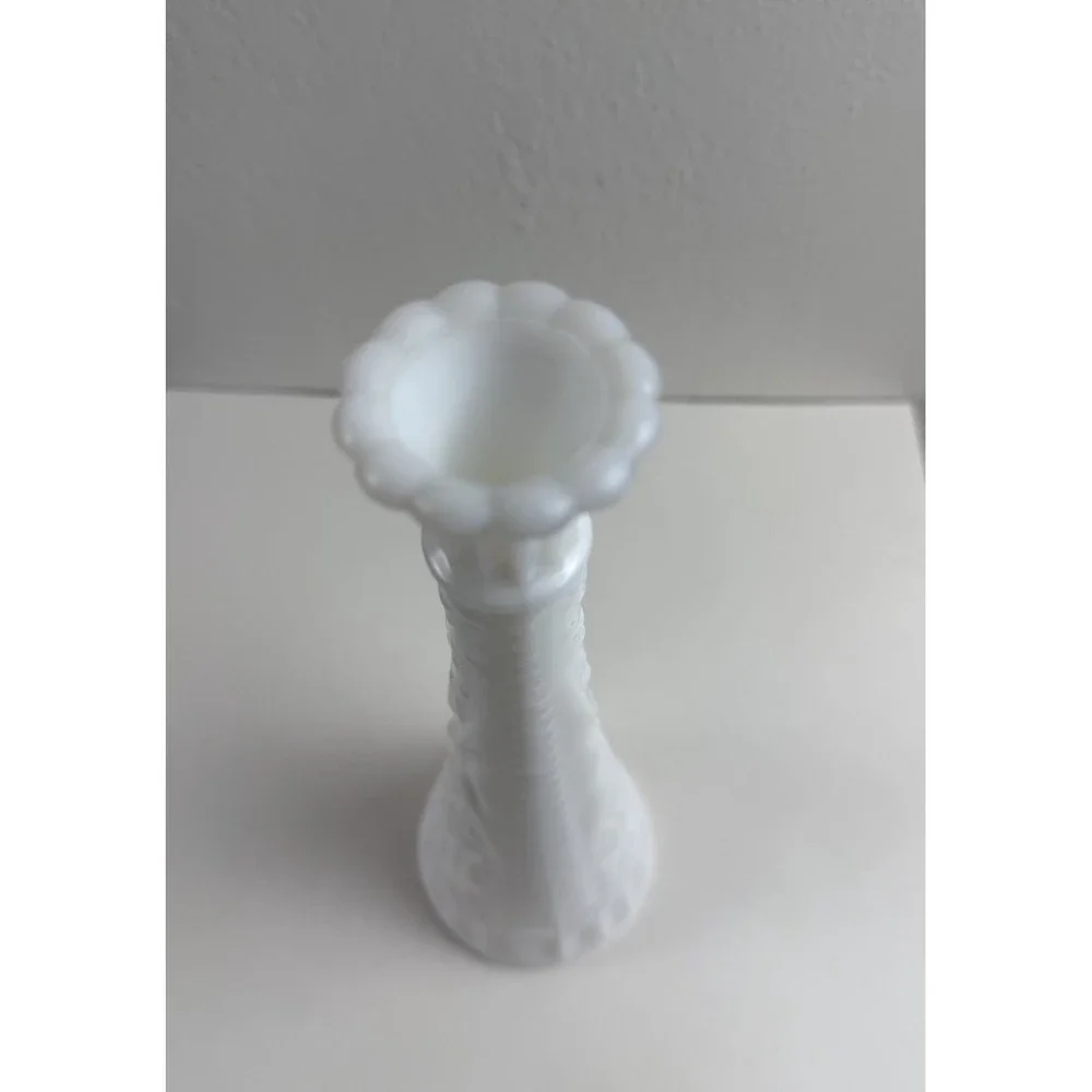 Vtg White Milk Glass Stars And Bars 9